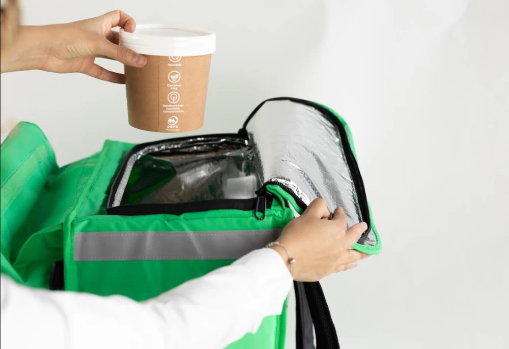 Uber Eats teleskooppinen toimituslaukkku 2025